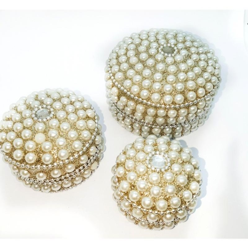 Sada tři orientální šperkovnice do sebe zapadající s perlovým zdobením