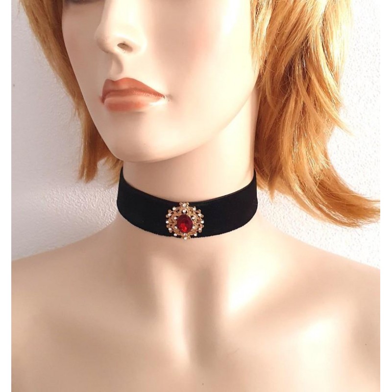 Sametový obojek náhrdelník kolem krku s kovovou ozdobou - více barev